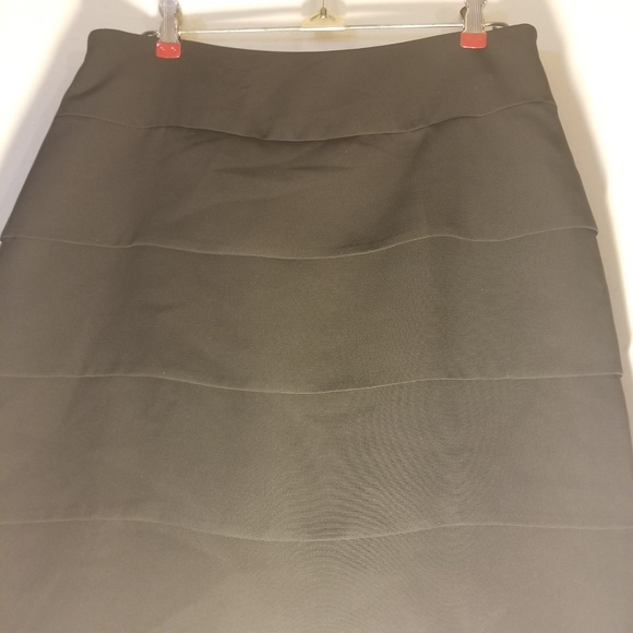 Jones Studio Skirt size 8 Classic Black Straight - Picture 5 of 6